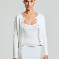 - Cárdigan abotonado