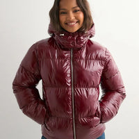 - Abrigo de plumas brillo