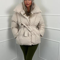 - Abrigo Acogedor y Chic