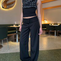 - Pantalones de traje con ribete de encaje