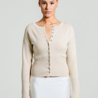 - Cárdigan abotonado