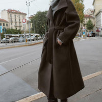 Abrigo de cuello alto suave con cinturón