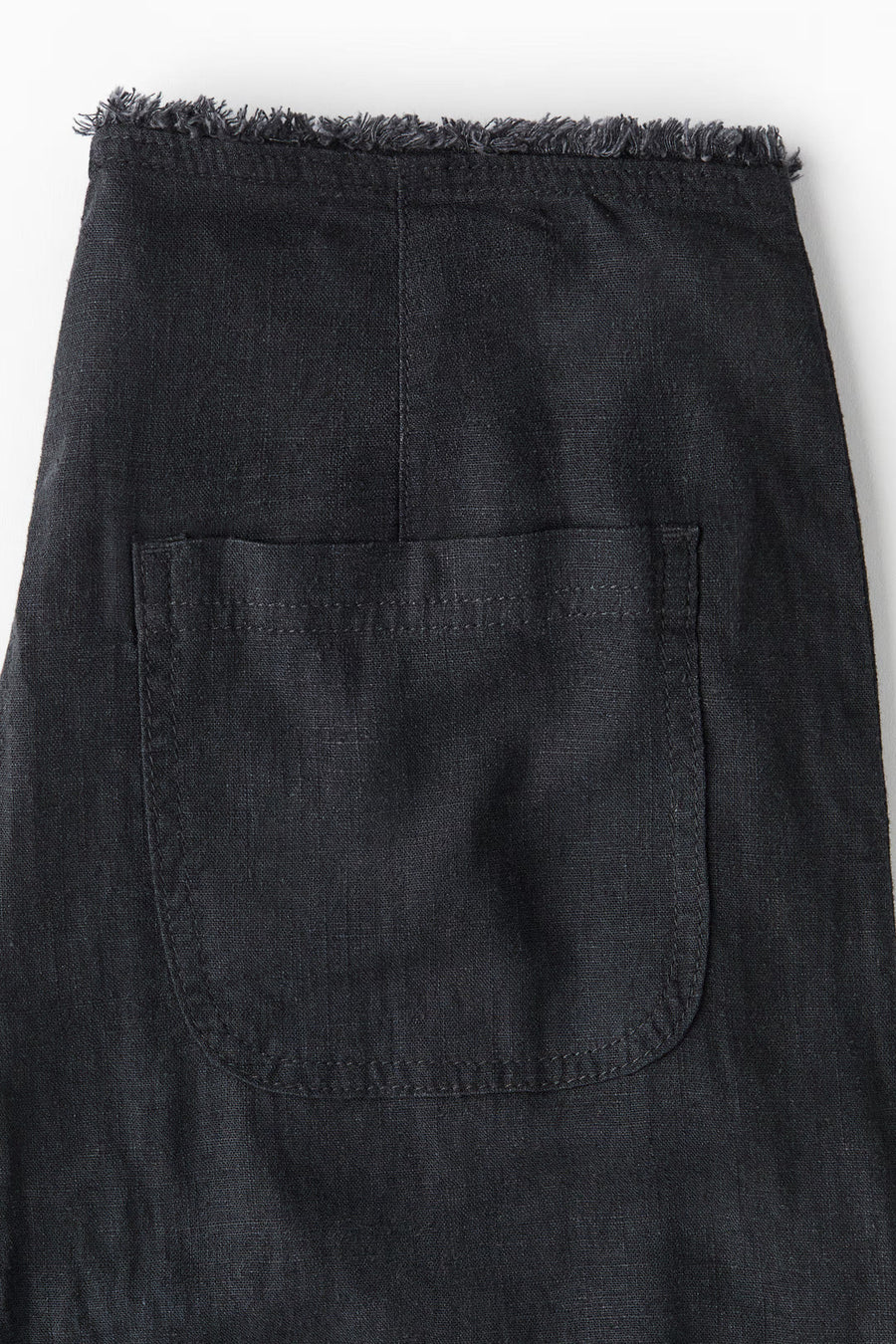 - Pantalones de lino