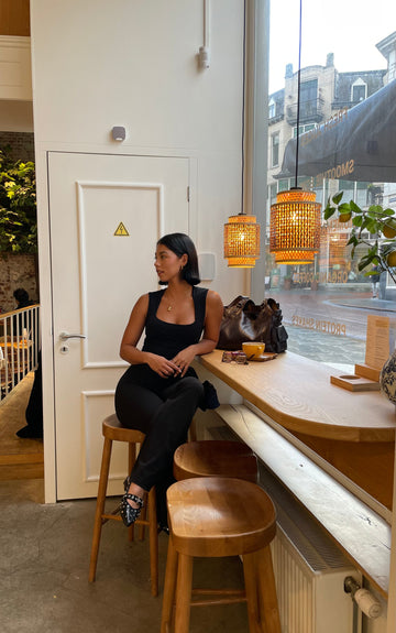 - Camiseta sin mangas