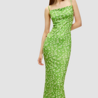 - Vestido sin espalda