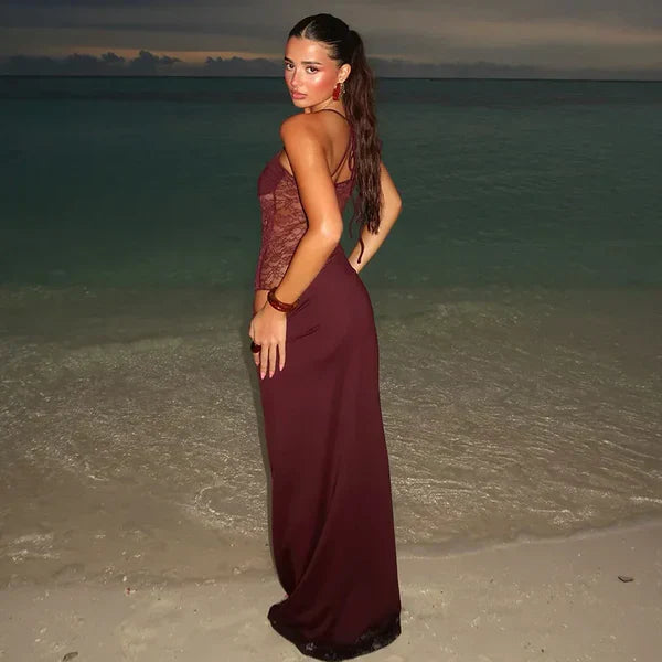 - Vestido largo de encaje