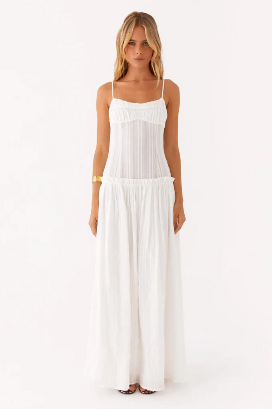 - Vestido largo de talle bajo