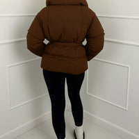 - Abrigo Acogedor y Chic